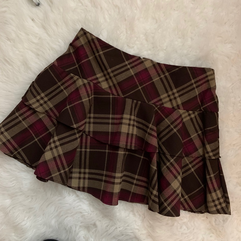 Adorable vintage plaid skirt